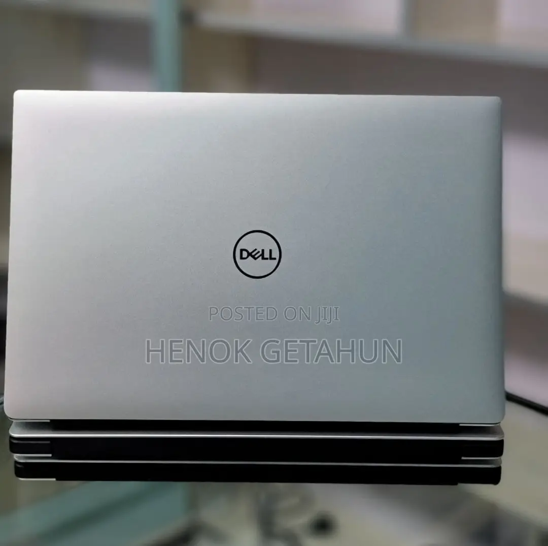 New Laptop Dell Precision 15 3520 32GB Intel Core I7 SSD 512GB