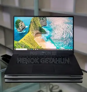 New Laptop Dell Precision 15 3520 32GB Intel Core I7 SSD 512GB