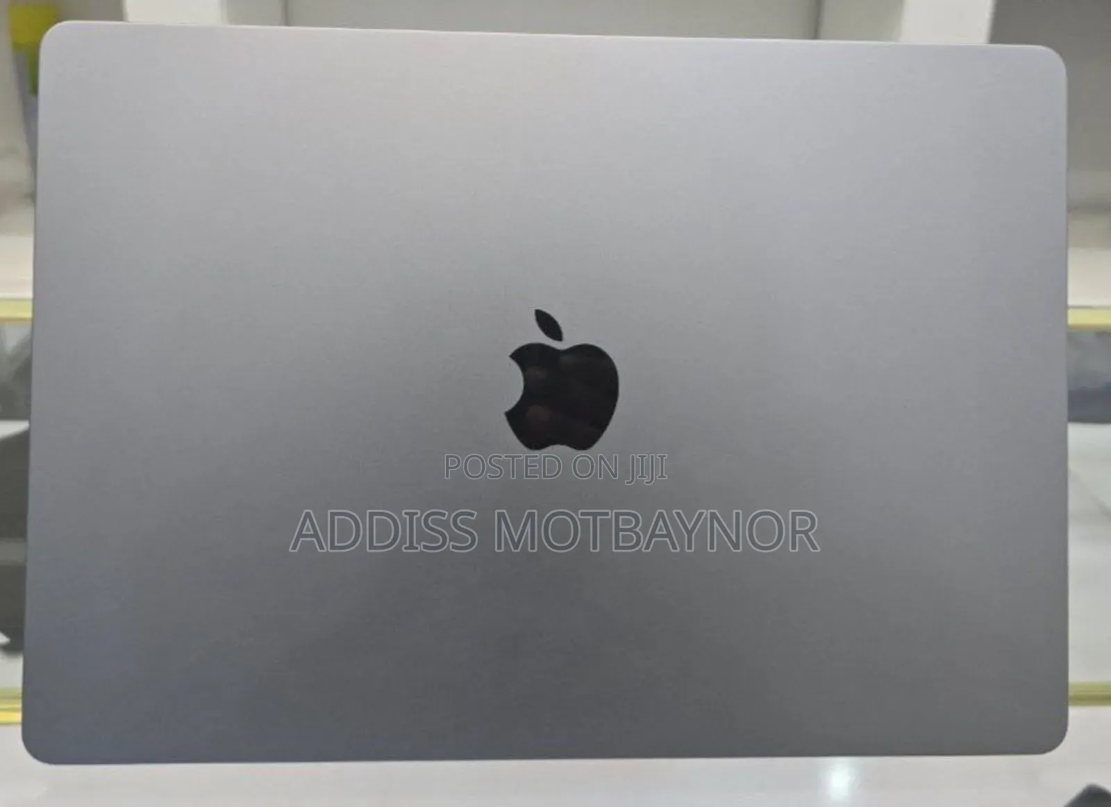 New Laptop Apple MacBook Air 2022 M2 8GB Apple M2 SSD 256GB