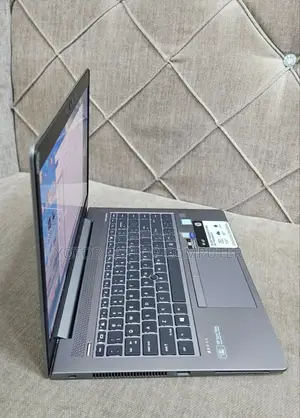 New Laptop HP ZBook Studio G5 16GB Intel Core I7 SSD 512GB