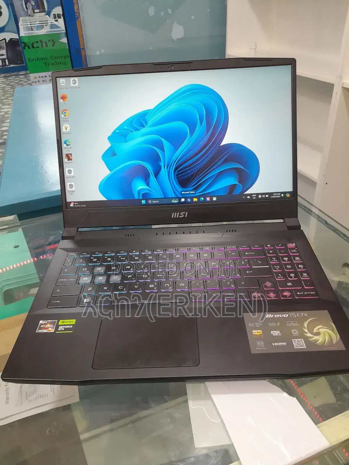 New Laptop MSI 16GB AMD Ryzen 7 SSD 512GB