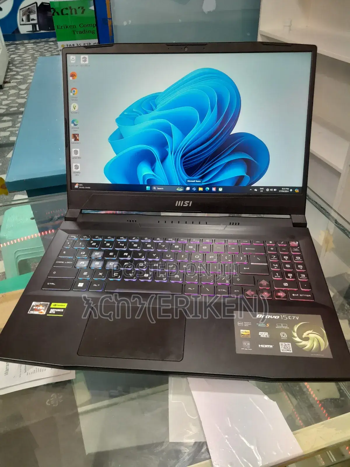 New Laptop MSI 16GB AMD Ryzen 7 SSD 512GB