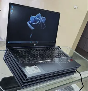 New Laptop HP Pavilion 15 8GB AMD Ryzen 5 SSD 512GB