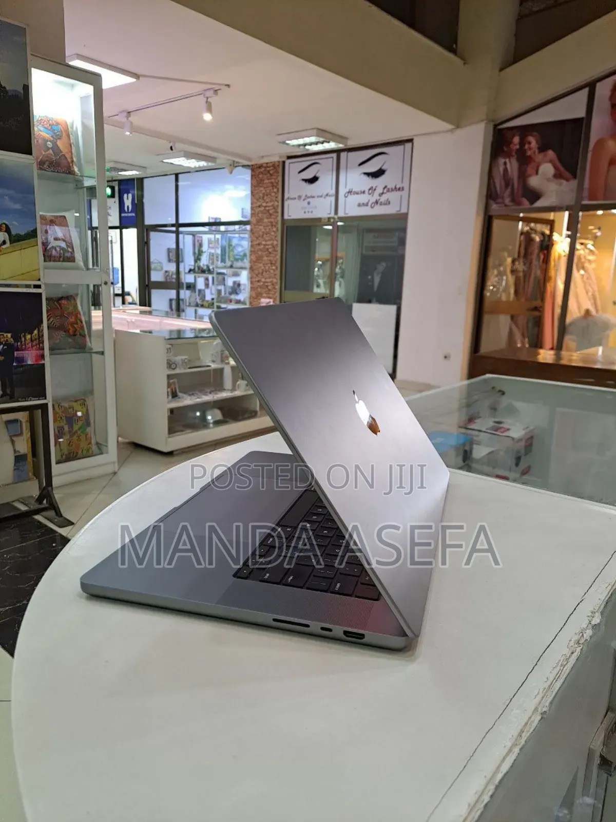 New Laptop Apple MacBook Pro 32GB Apple M2 SSD 512GB