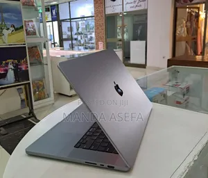 New Laptop Apple MacBook Pro 32GB Apple M2 SSD 512GB