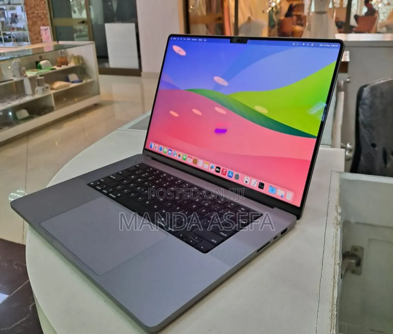 New Laptop Apple MacBook Pro 32GB Apple M2 SSD 512GB