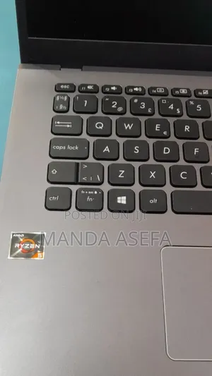 New Laptop Asus 8GB AMD Ryzen 5 SSD 512GB