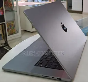 New Laptop Apple MacBook Pro 2023 M2 32GB Apple M2 SSD 512GB