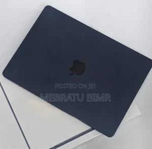 New Laptop Apple MacBook Air 2022 M2 8GB Intel Core I7 SSD 256GB