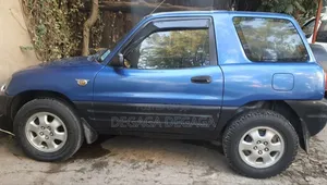 Toyota RAV4 Base FWD 1996 Blue