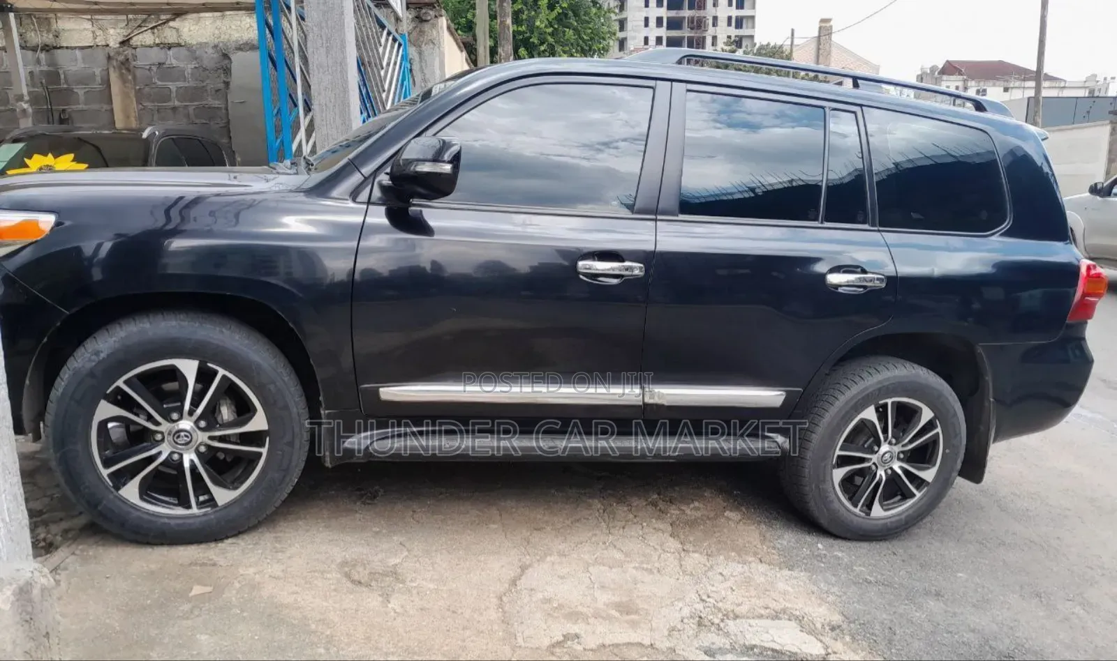 Toyota Land Cruiser 4.6 V8 VX-R 2015 Black