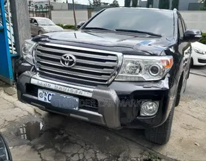 Toyota Land Cruiser 4.6 V8 VX-R 2015 Black
