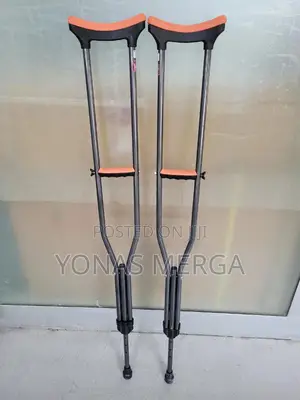Photo - Crutches/Adults Underarm Medical Lightweight Axillary Crutch