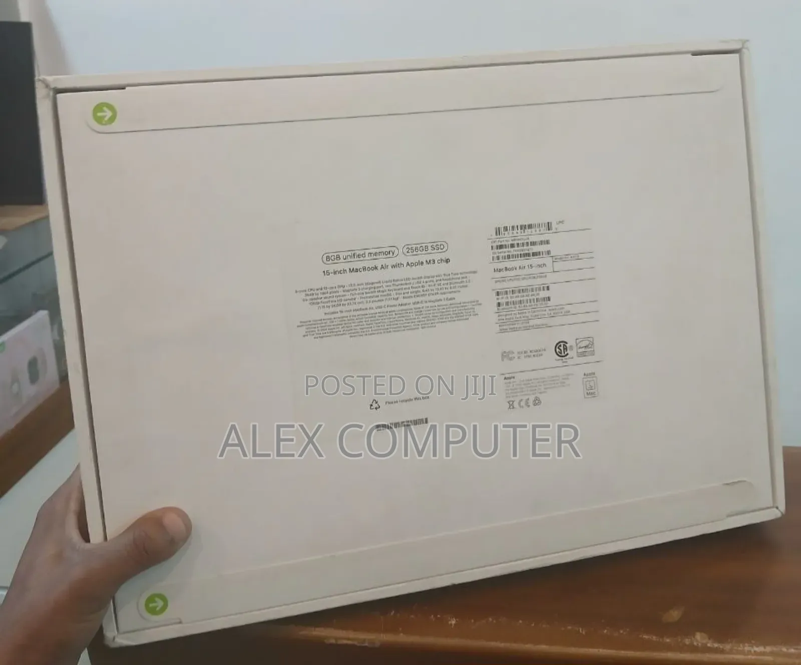 New Laptop Apple MacBook Air 2024 M3 15-Inch 8GB Apple M2 SSD 256GB