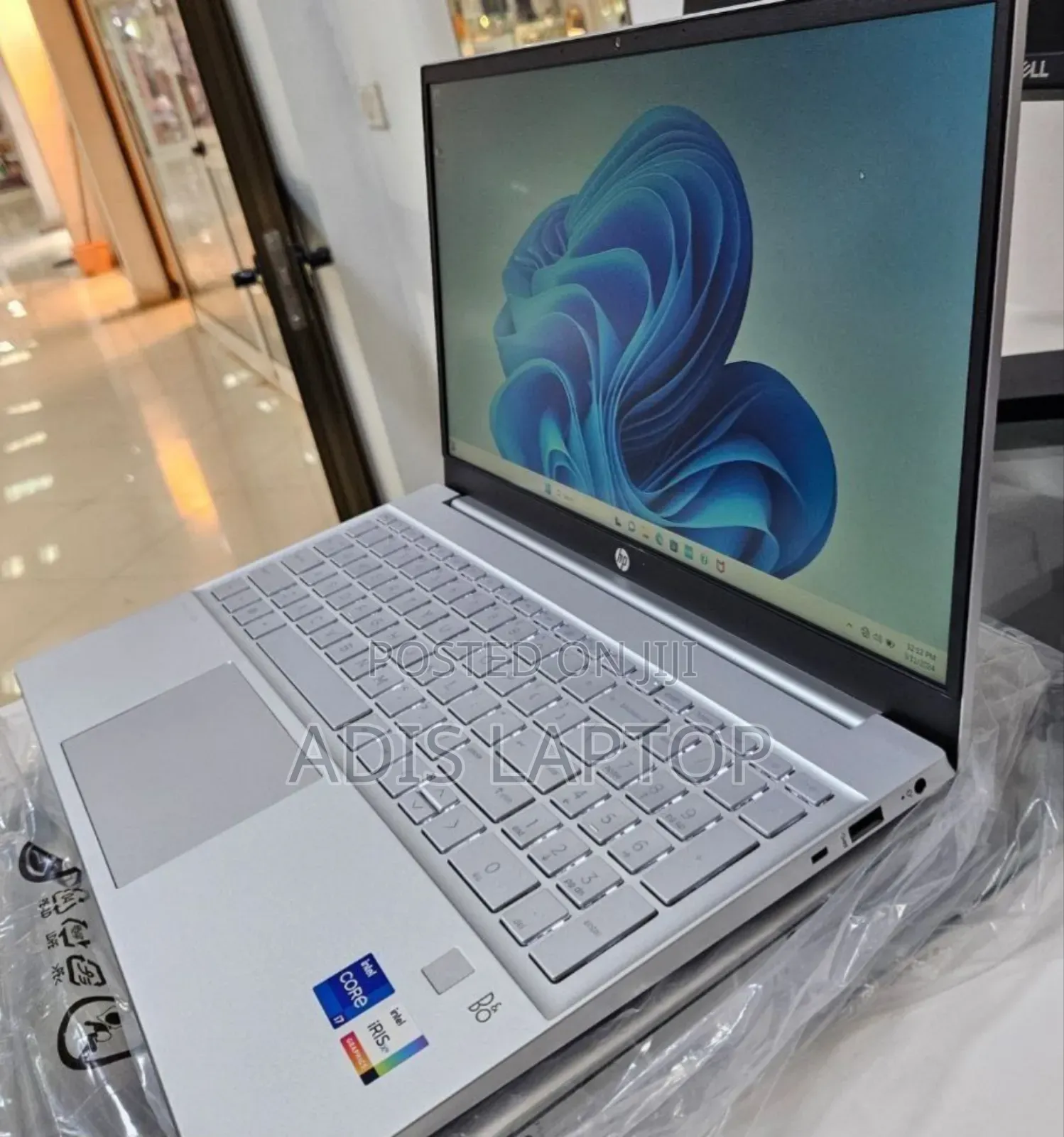 New Laptop HP Pavilion 10 16GB Intel Core I7 SSD 512GB