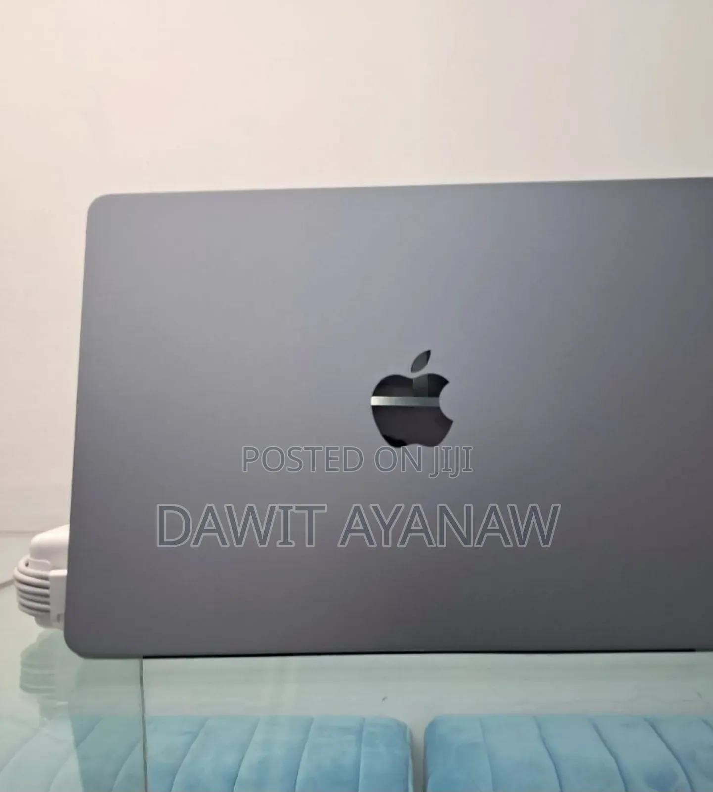 New Laptop Apple MacBook Air 2024 M3 13-Inch 16GB Apple M3 SSD 512GB