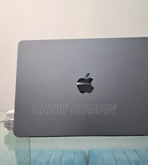 New Laptop Apple MacBook Air 2024 M3 13-Inch 16GB Apple M3 SSD 512GB