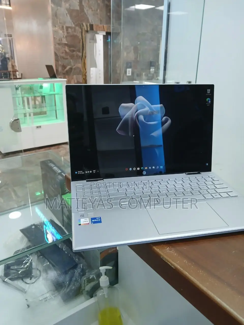 New Laptop HP Pavilion X360 8GB Intel Core I5 SSD 512GB