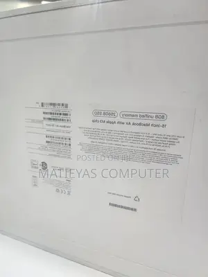 New Laptop Apple MacBook 2014 8GB Apple M3 SSD 256GB