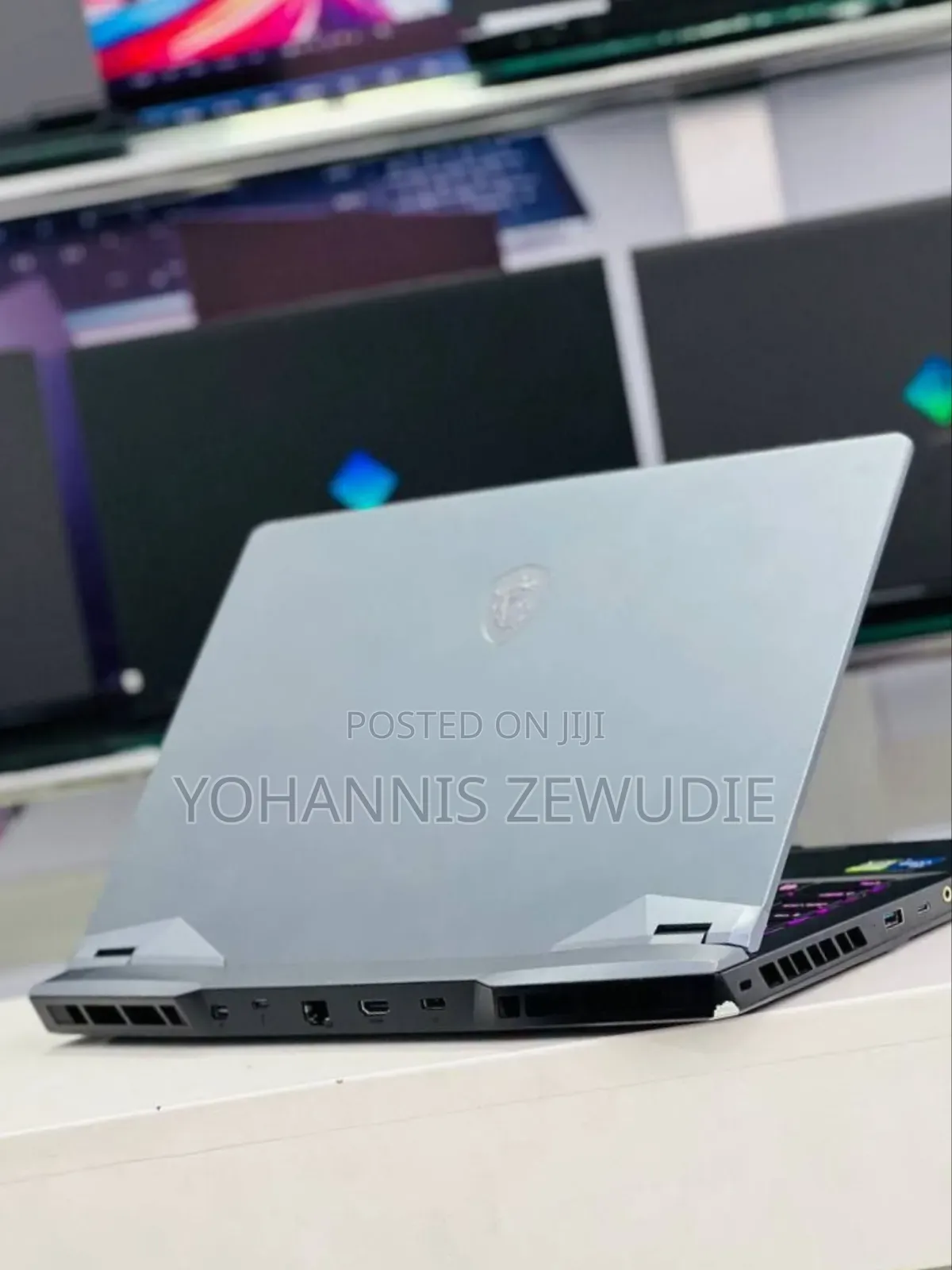 New Laptop MSI Raider GE76 12UGS 16GB Intel Core I7 SSD 1T