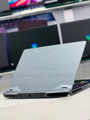 New Laptop MSI Raider GE76 12UGS 16GB Intel Core I7 SSD 1T