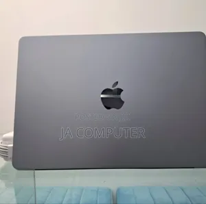 New Laptop Apple MacBook Air 2024 M3 13-Inch 16GB Apple M3 SSD 512GB