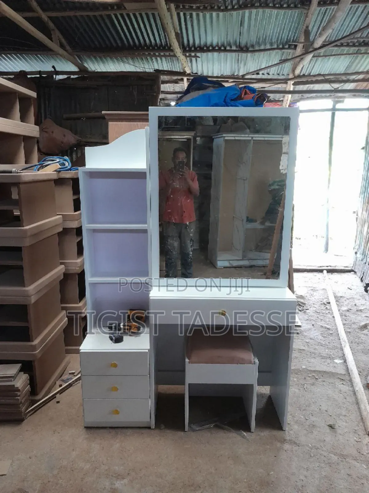 Dressing Table 120*180 Quality Product