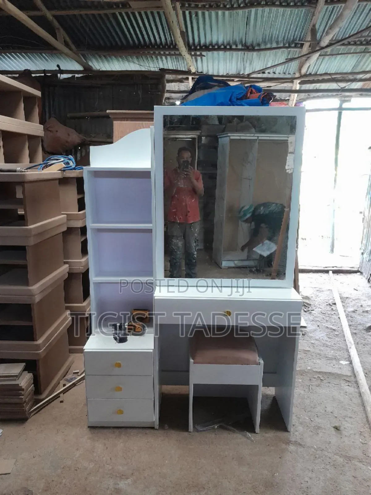 Dressing Table 120*180 Quality Product