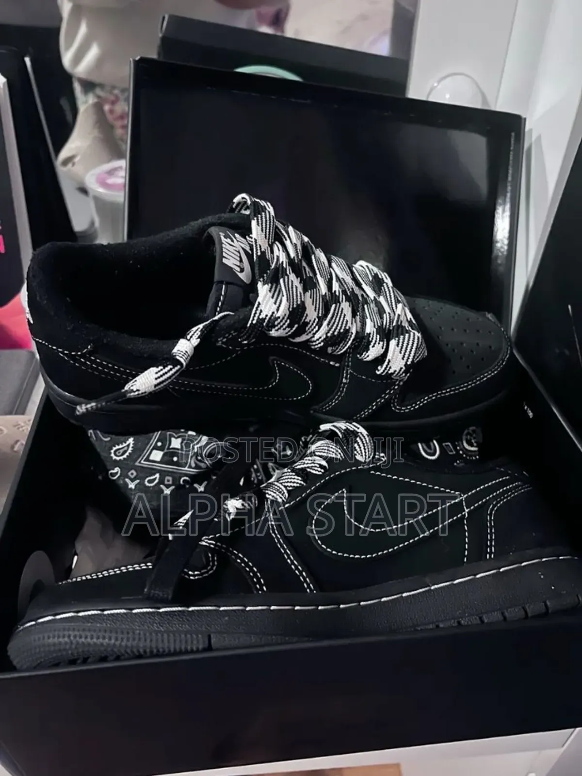 Nike Air Jordan 1 Low Og Sp X Travis Scott