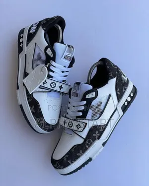 Photo - Louis Vutton Sneakers
