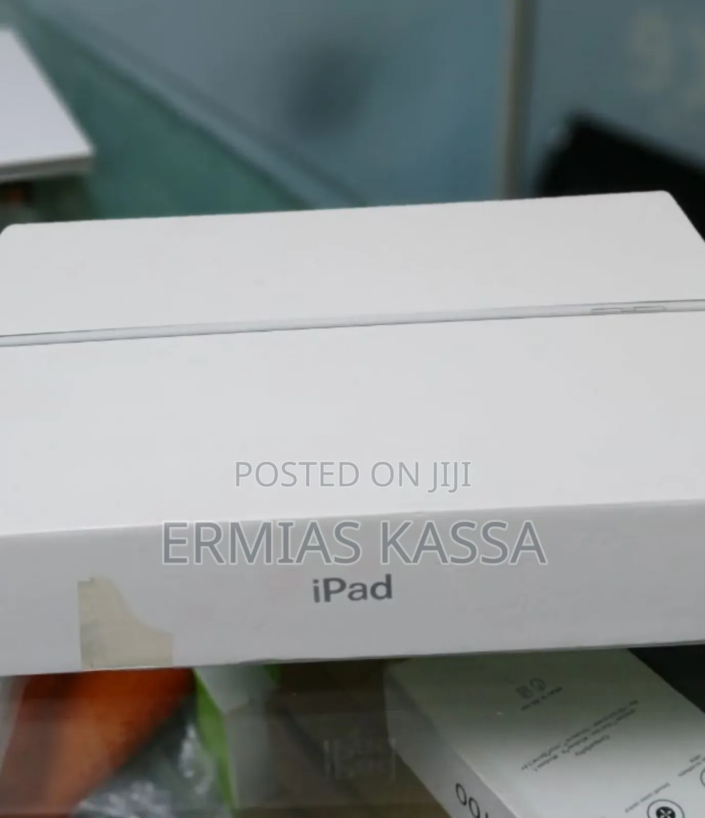 New Apple iPad 10.2 (2019) 128 GB Silver