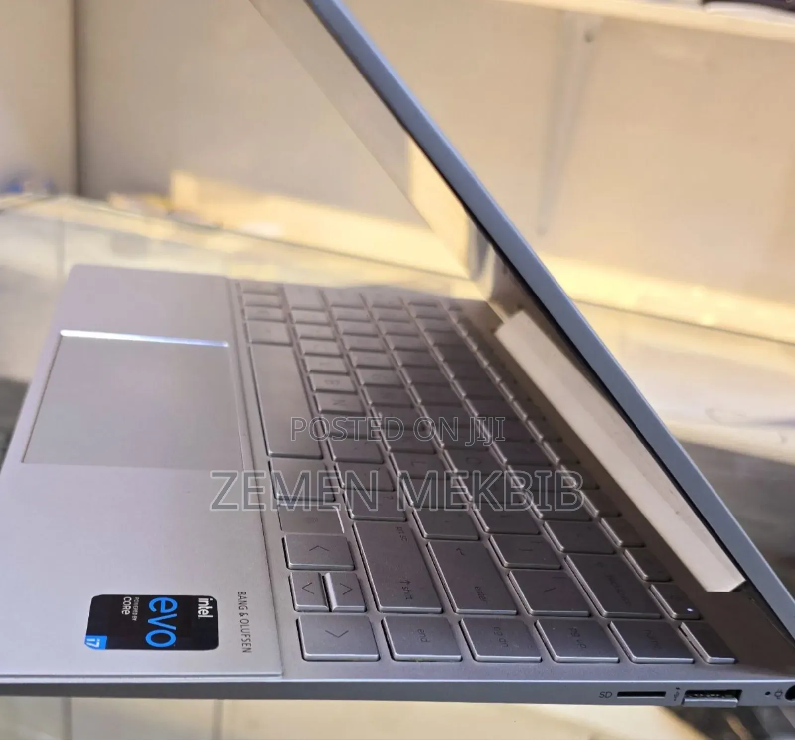 New Laptop HP Envy X360 8GB Intel Core I7 SSD 512GB