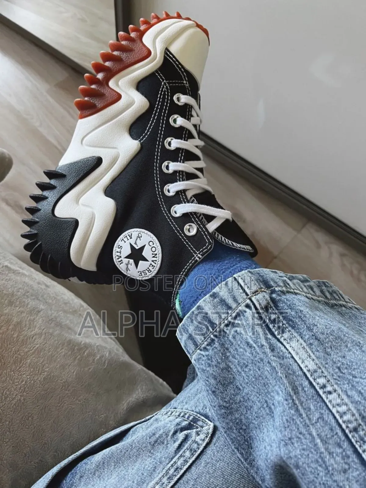 Convers Run Star Motion