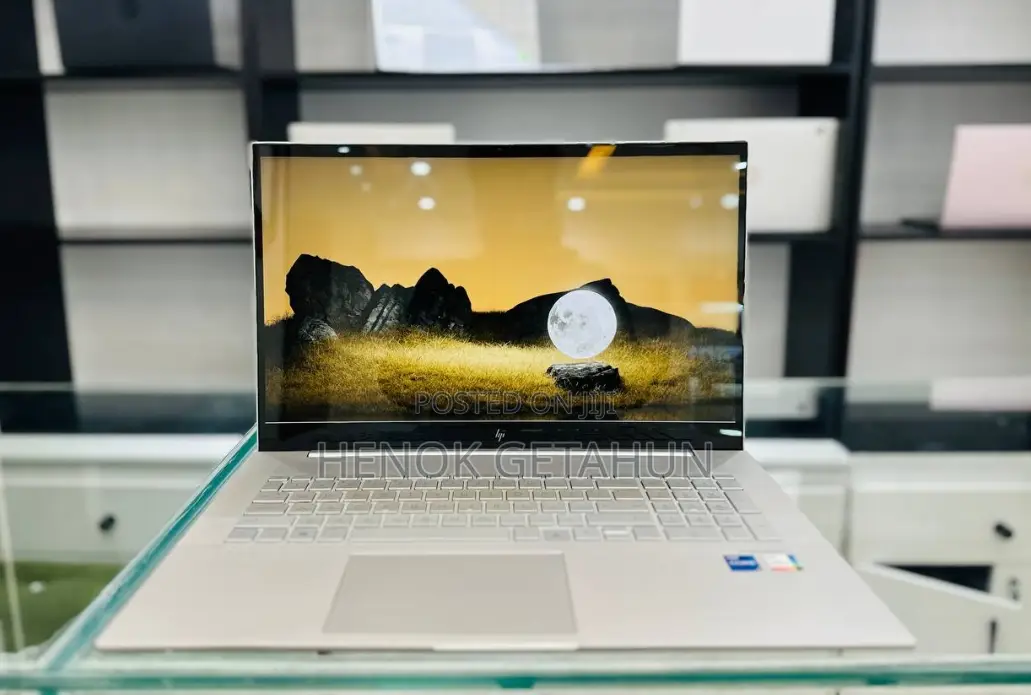 New Laptop HP Envy X360 16GB Intel Core I7 SSD 1T