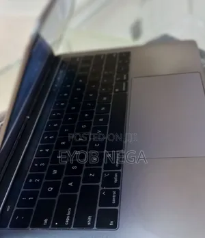 New Laptop Apple MacBook Pro 2018 8GB Intel Core I5 SSD 512GB