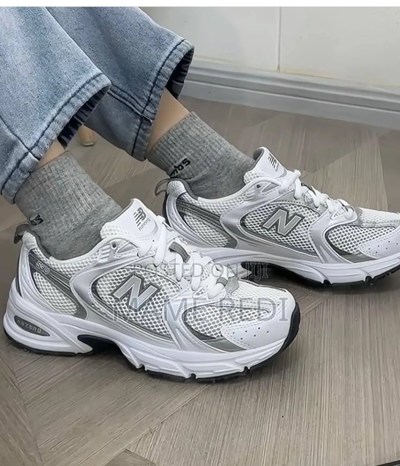 New Balace 5060
Made in Vietnam