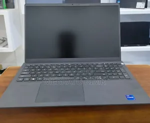 New Laptop Dell Vostro 1520 16GB Intel Core I7 SSD 512GB