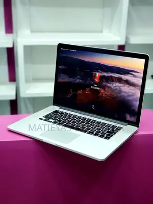 New Laptop Apple MacBook 2015 16GB Intel Core I7 SSD 512GB