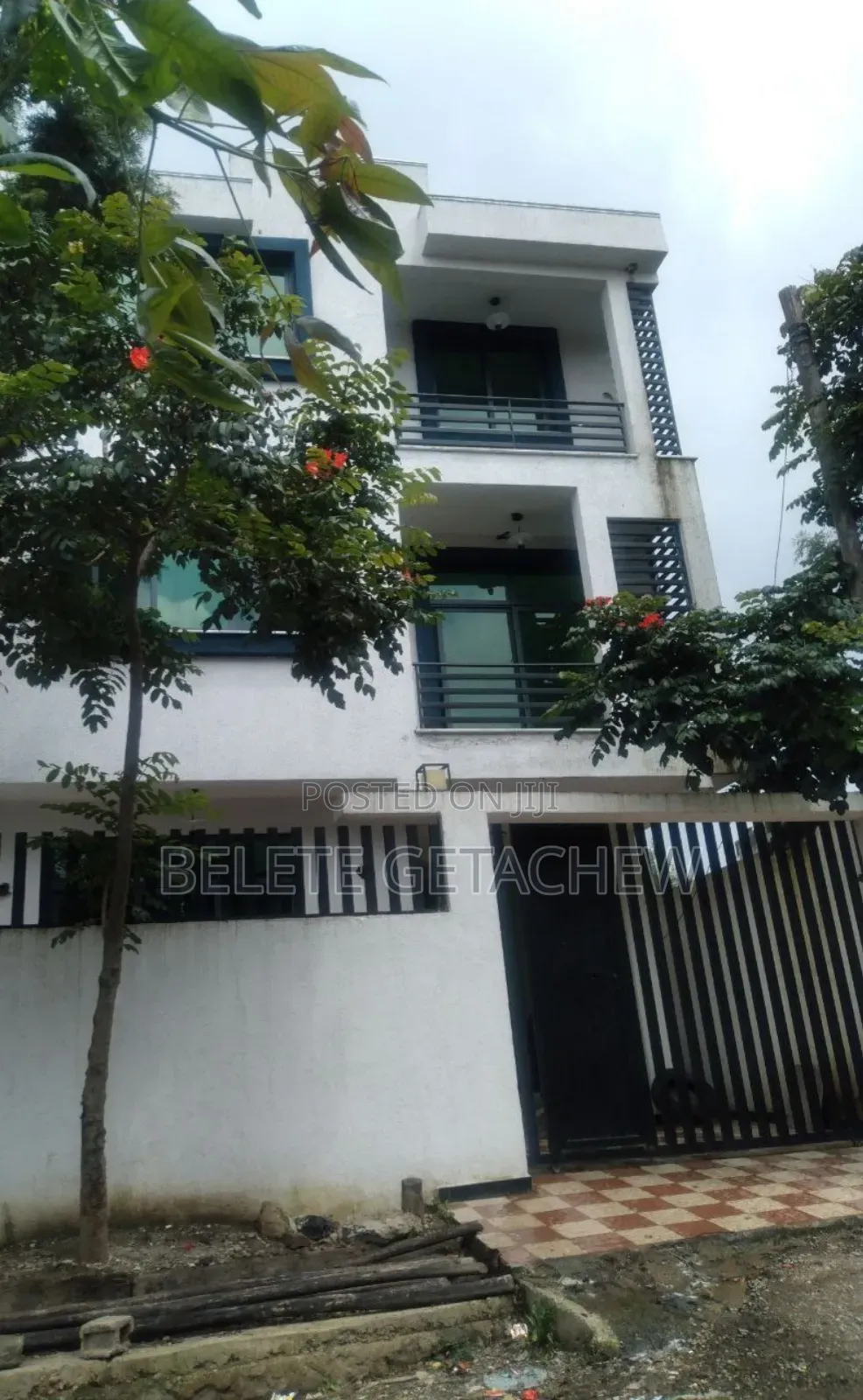 7bdrm House in Bole Bulbula, G+2 for sale