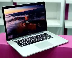 New Laptop Apple MacBook Pro 2015 16GB Intel Core I7 SSD 512GB