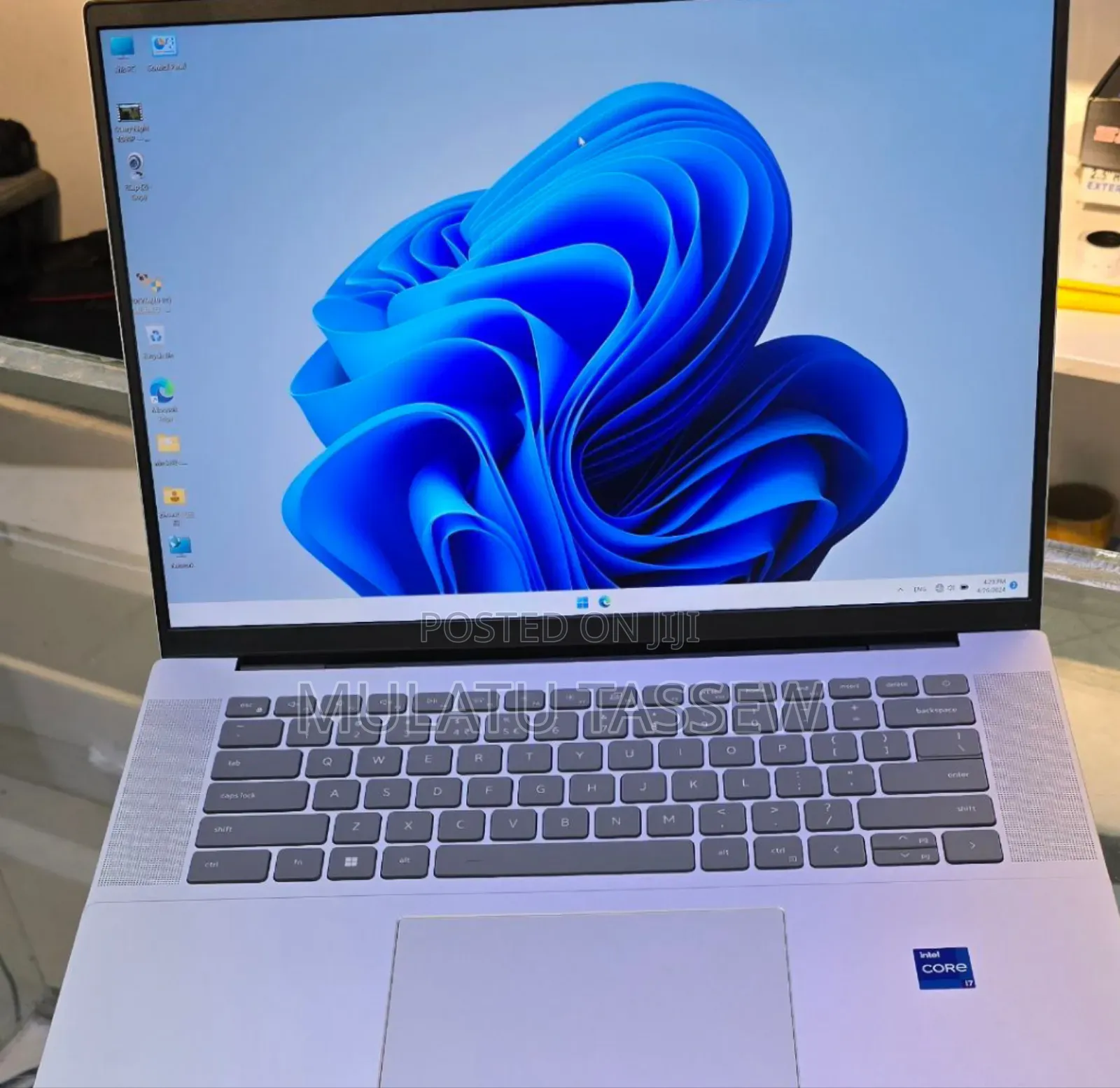 New Laptop Dell Inspiron 11 3169 16GB Intel Core I7 SSD 512GB