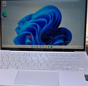 New Laptop HP Envy X2 8GB Intel Core I7 SSD 512GB