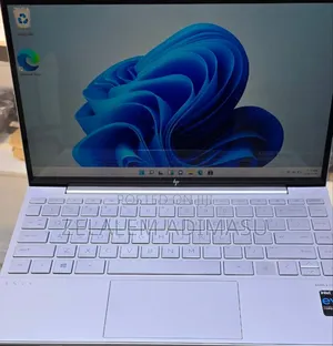 New Laptop HP Envy X2 8GB Intel Core I7 SSD 512GB