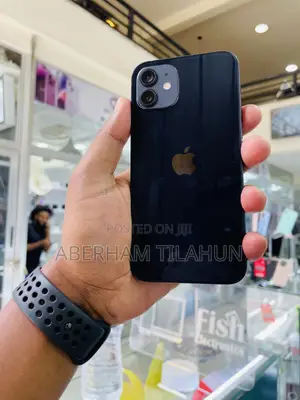 Photo - Apple iPhone 12 64 GB Black