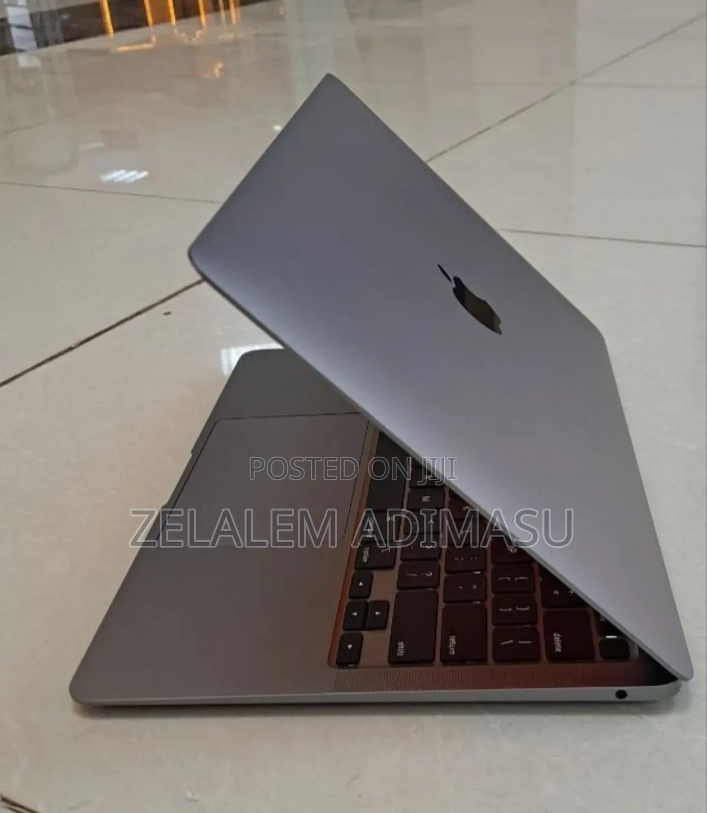 New Laptop Apple MacBook Air 2020 M1 8GB Intel Core I5 SSD 256GB