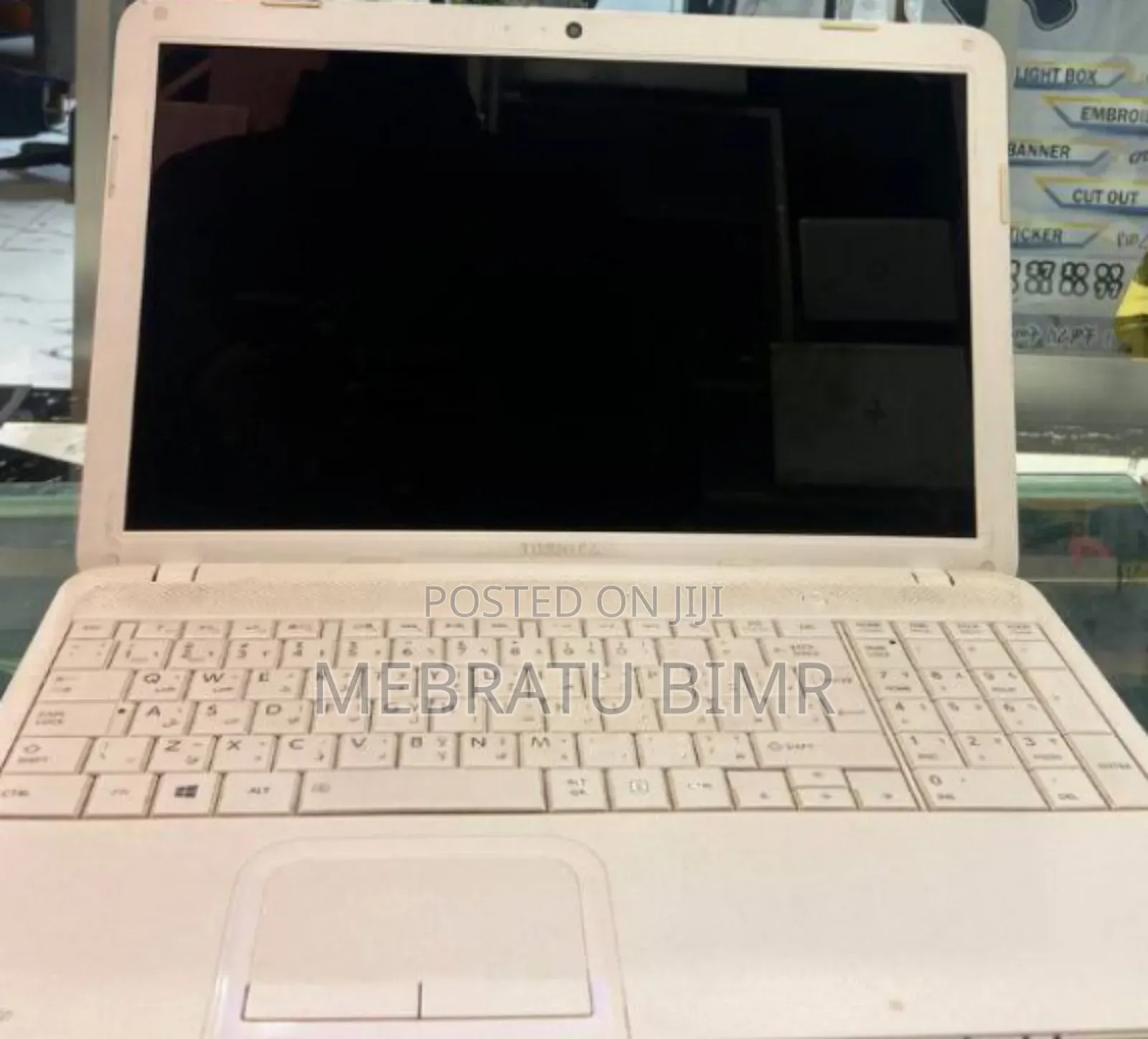 New Laptop Toshiba Satellite C850 4GB Intel Core I3 HDD 500GB