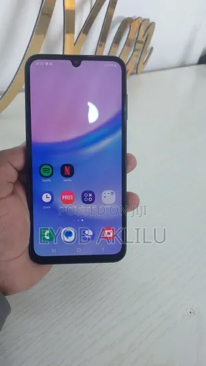 Photo - New Samsung Galaxy A15 128 GB Black