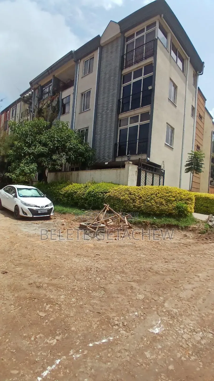 5bdrm House in Semit, G+3 Luxury, Bole for sale