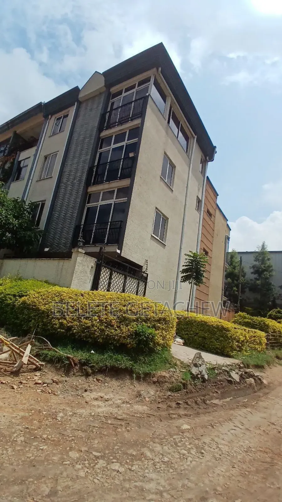 5bdrm House in Semit, G+3 Luxury, Bole for sale