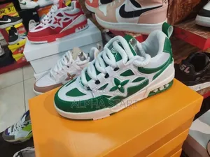 Photo - Louis Vuitton Good Quality Sneaker